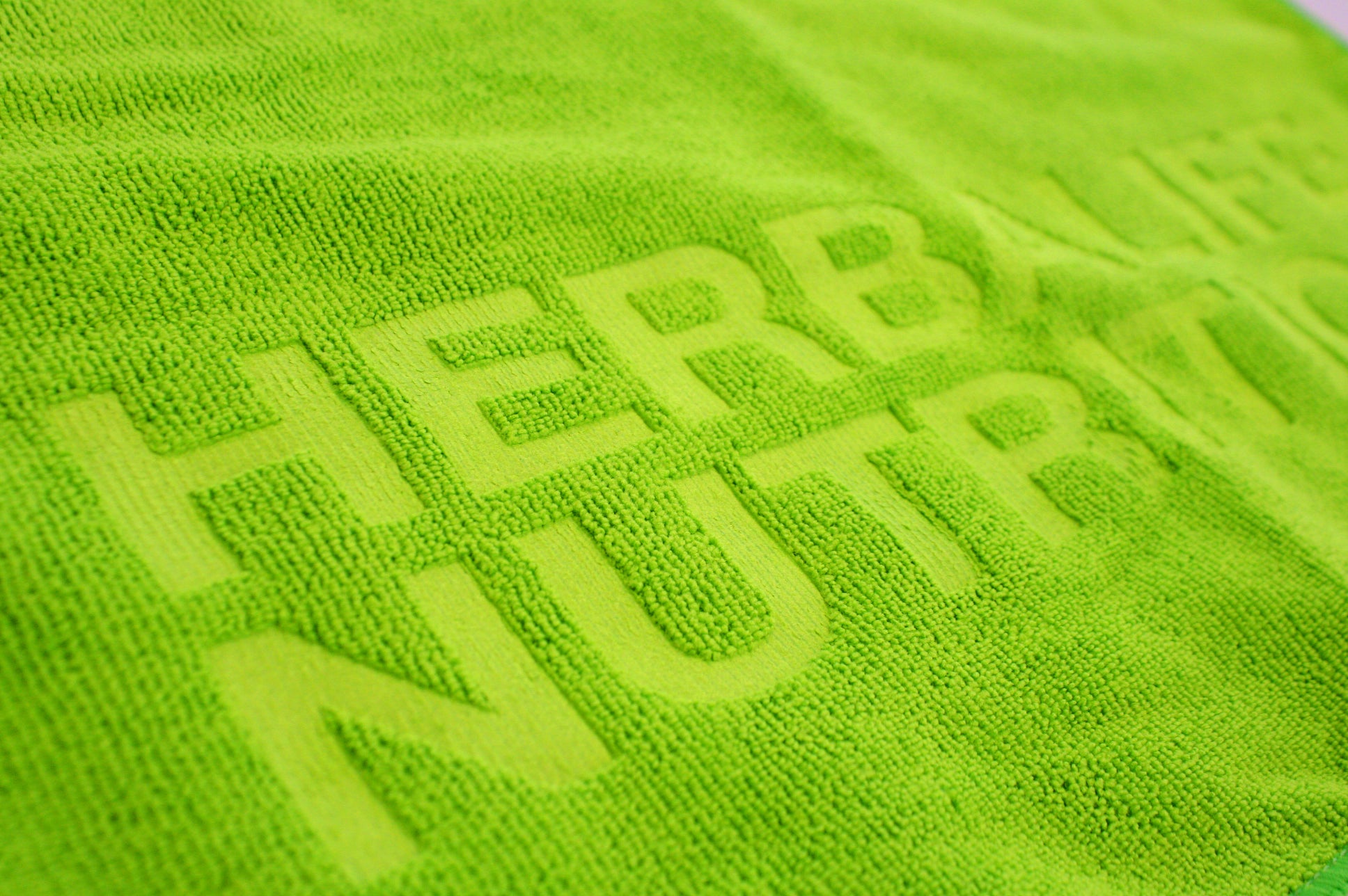 Handdoek met logo - Handdoek personaliseren met logo - Bedrijfskleding personaliseren